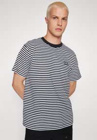 Obey Clothing ESTABLISHED WORKS EYES - Apdrukāts T-krekls - black multi