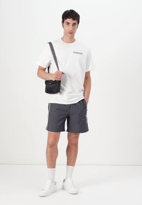 Calvin Klein Jeans Shorts - ebony