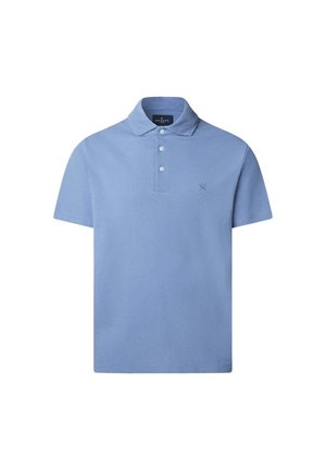 Lys blå bomull polo-shirt med krage, tre knappelukninger og en liten brodert logo på venstre bryst. Korte ermer.