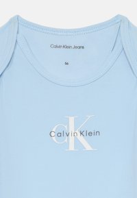 Calvin Klein Jeans MONOGRAM UNISEX - Body - rain dance