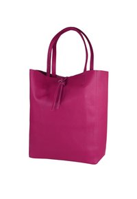 Sac fourre-tout en cuir fuchsia avec deux longues anses et une fermeture à cordon, présentant une surface texturée et une forme rectangulaire.