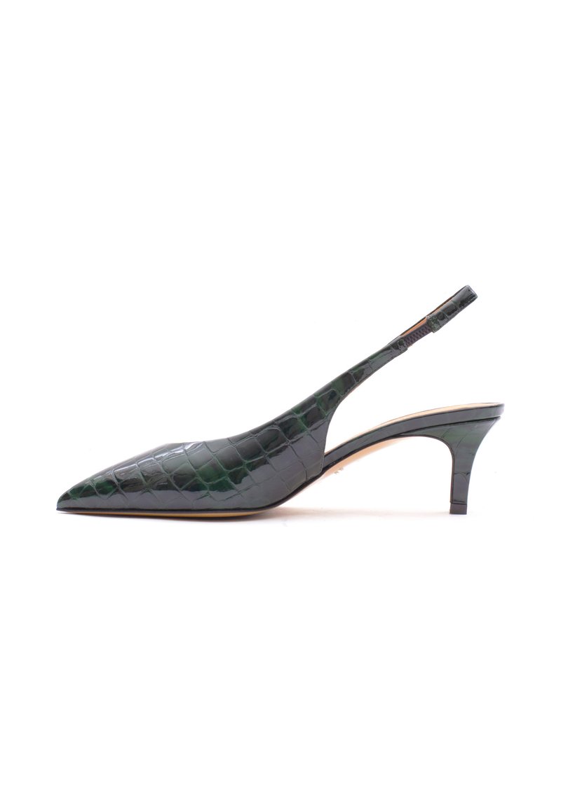 Grüner Slingback-Pumps aus Kunst-Krokodilleder mit spitz zulaufender Zehenpartie, niedrigem, gestapeltem Absatz und feiner Naht an der Riemen.