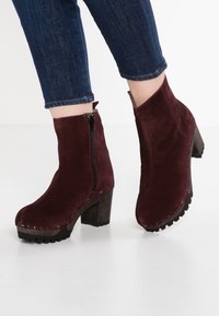 Softclox Enkellaarsjes met plateauzool - bordeaux