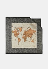 Stampa della mappa del mondo con tonalità terrose su cornice testurizzata in bianco e nero, caratterizzata da un design cartografico vintage e dettagli raffinati.