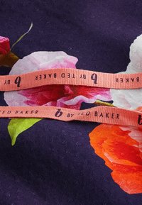 B by Ted Baker Župan - navy floral
