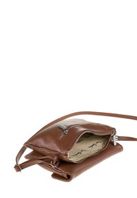 Borsa a tracolla in pelle marrone con finitura testurizzata, chiusura con zip, due scomparti e una tracolla sottile e regolabile. L'interno foderato presenta un motivo con logo.
