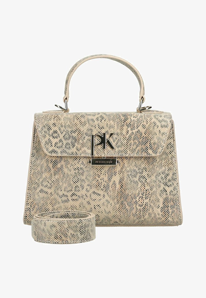 Sac à main beige texturé avec poignée supérieure et bandoulière amovible, présentant les logos métalliques "PK" et "Peter Kaiser" sur le rabat avant.