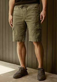 Next Rövidnadrágok - khaki green