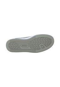 Suola di scarpa con una superficie in gomma grigia texturizzata, caratterizzata da scanalature a motivo per la trazione e un'etichetta con logo vicino al centro.