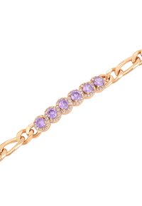 Brăţară de ton auriu, cu cinci pietre preţioase violete înconjurate de pietre transparente decorative, legate cu segmente de lanţ oval, textură netedă.