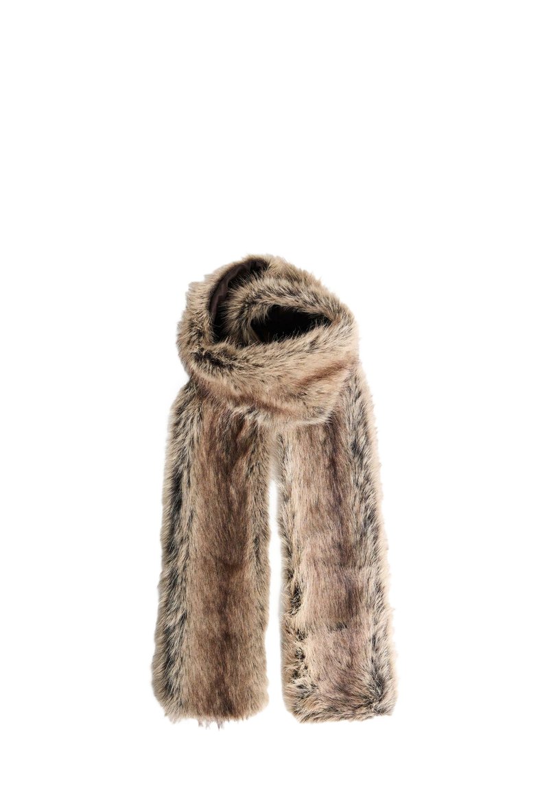 Faux-Fur-Schal in Brauntönen mit weicher Textur, breitem Design und unstrukturiertem Wickelstil, der Wärme und Komfort bietet.
