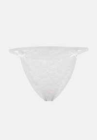 Λευκό διάφανο στρινγκ εσώρουχο με λεπτές πλαϊνές τιράντες και μικρά διακοσμητικά φιόγκους σε κάθε πλευρά.