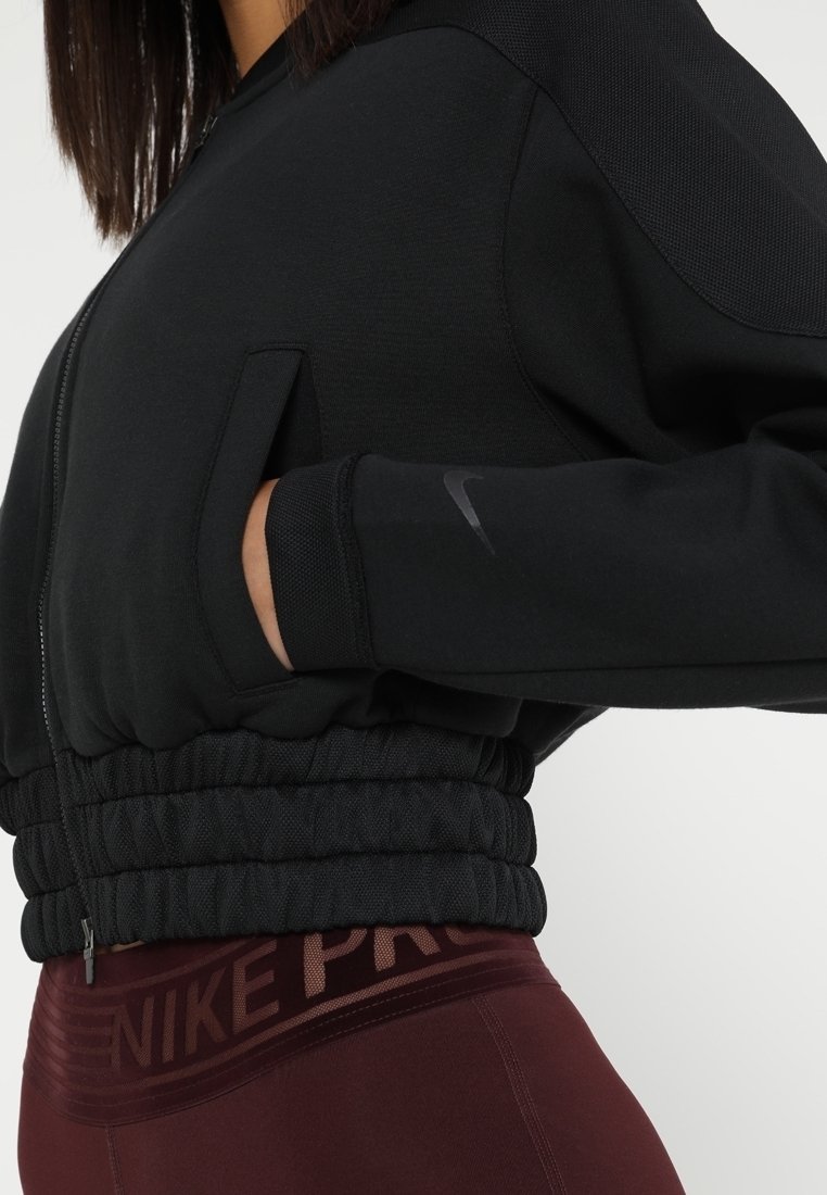 nike pro training cropped jacket in black