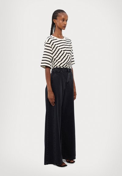 Baum und Pferdgarten JALYA - T-shirt imprimé - black whisper stripe