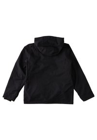 Chaqueta negra impermeable con capucha, que presenta una textura suave, mangas largas y un corte relajado. Sin bolsillos visibles ni cierres.