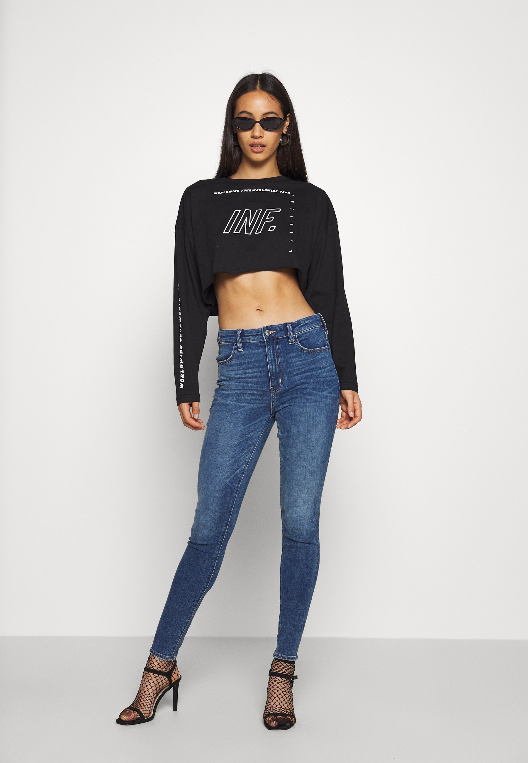 Missguided GRAPHIC CROP LONG SLEEVED TOP Topper langermet Missguided Long Sleeved Crop Top