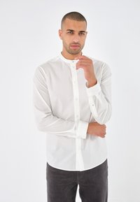 Thumbnail Image 2