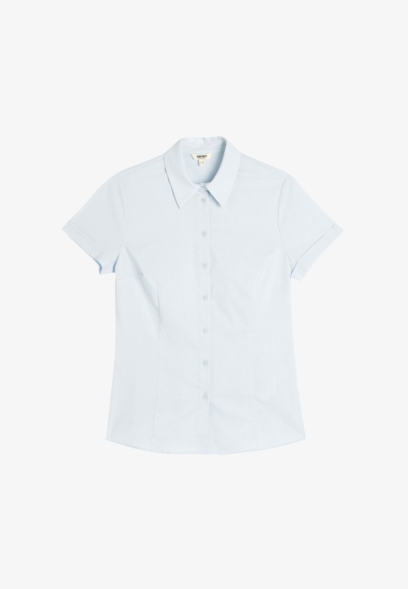 Hellblaues kurzärmeliges Hemd mit Knopfleiste und klassischem Kragen, tailliert geschnitten. Aus glattem, leichtem Material hergestellt.