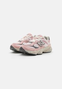 New Balance 9060 - Joggesko - white/rose