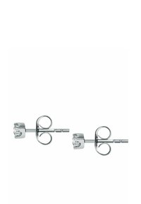 Silberne Steckerohrringe mit einem runden klaren Kristall in einem Vierkrallen-Design, mit einer glatten Stift und einem Schmetterlingsverschluss für sicheren Tragekomfort.