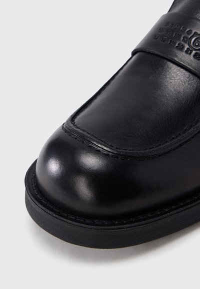 MM6 Maison Margiela Παπούτσια χωρίς κορδόνια - black