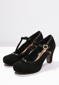 Clarks Pumps - black