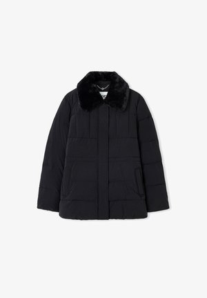 Doudoune noire avec un col en fausse fourrure, dotée d'une fermeture éclair et de deux poches latérales, conçue avec un motif matelassé.