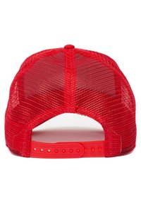 Casquette de camionneur rouge avec un dos en filet, une sangle en plastique réglable et un sommet arrondi avec des détails de couture. Design léger pour une bonne respirabilité.