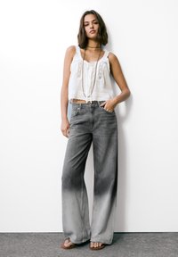 PULL&BEAR Top - white