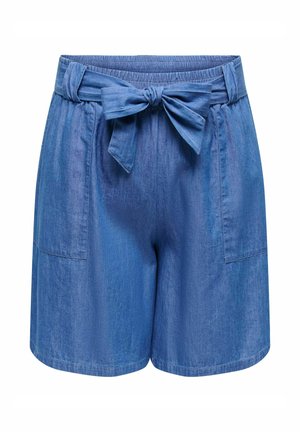 Blå denimshorts med elastisk talje, forlommer og et bundet stofbælte i taljen.
