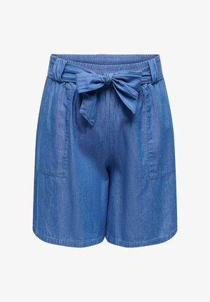 Blå denimshorts med elastisk talje, forlommer og et bundet stofbælte i taljen.