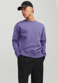 Jack & Jones JJESTAR CREW NECK - Sweater - twilight purple