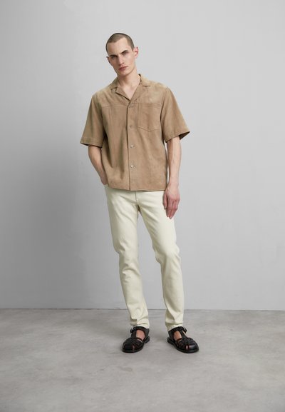 Theory Jean slim - sand