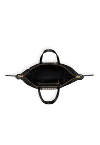 Sac à main noir avec un extérieur en cuir texturé. Il possède des poignées doubles, des zips dorés et un intérieur spacieux, doublé de noir, avec une poche.