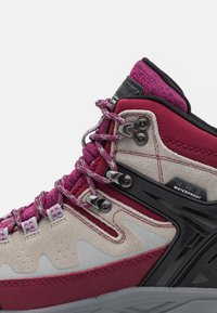 Icepeak WYNNE - Sapatos de montanha - grau/beere