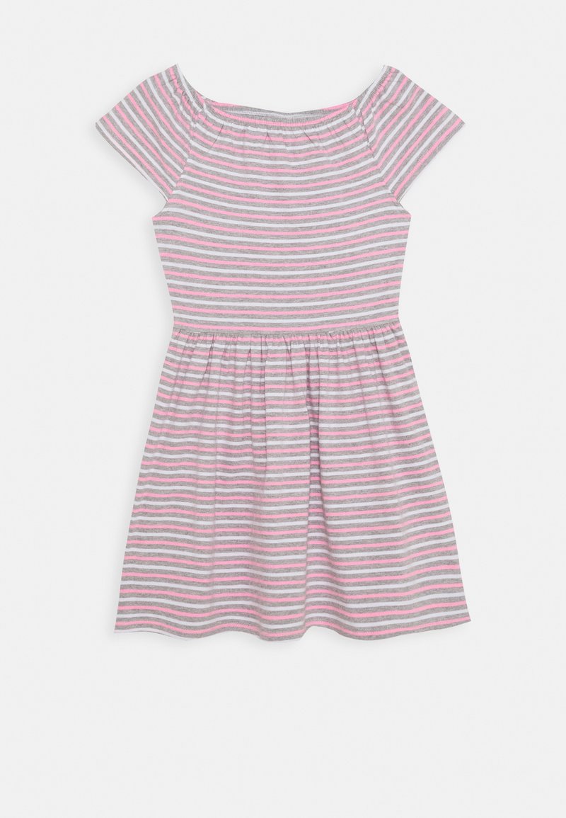 Robe rayée en gris, rose et blanc. Manches courtes, décolleté dégarni, corsage ajusté et jupe évasée. Matière en coton.