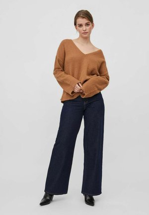 V AUSSCHNITT - Jumper - toasted coconut
