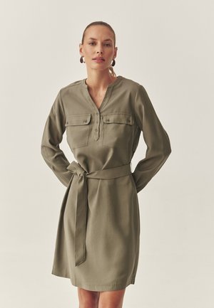 KORMO - Vapaa-ajan mekko - khaki