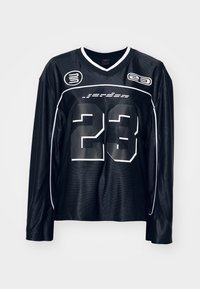 Langermet svart jersey med hvite detaljer, med nummeret "23" tydelig på forsiden, laget av et glatt og lett materiale.