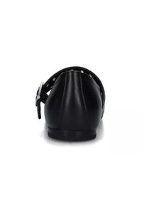 Ballerine in pelle nera con punta rotonda, una cinturino con borchie decorative e finitura liscia. Tacco piatto per un facile utilizzo.