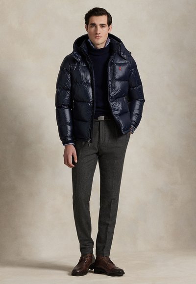 Polo Ralph Lauren THE GORHAM GLOSSED DOWN JACKET - Bunda z prachového peří - collection navy glossy
