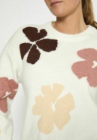 Desires Jumper - p cloud dancer print