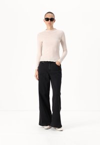GAP Petite STRIDE SAVILLE - Wide leg - washed black