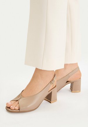 Lasocki, LASOCKI WOMEN'S SANDALS BEIGE - Riemensandalette - beige