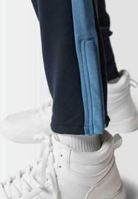11 DEGREES JOGGERS - Pantalones deportivos - navy elemental blue