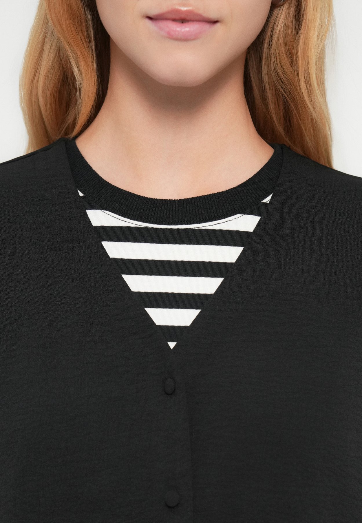 ONLJANA METTE V-NECK