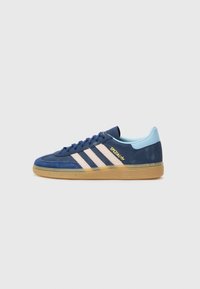 adidas Originals HANDBALL SPEZIAL - Trainers - dark blue/wonder quartz/clear sky