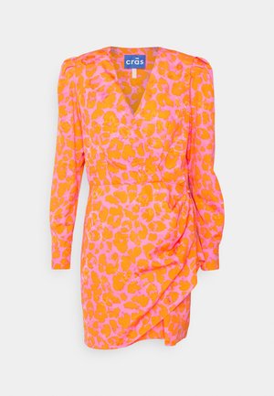 YVONNE DRESS - Robe de soirée - pink