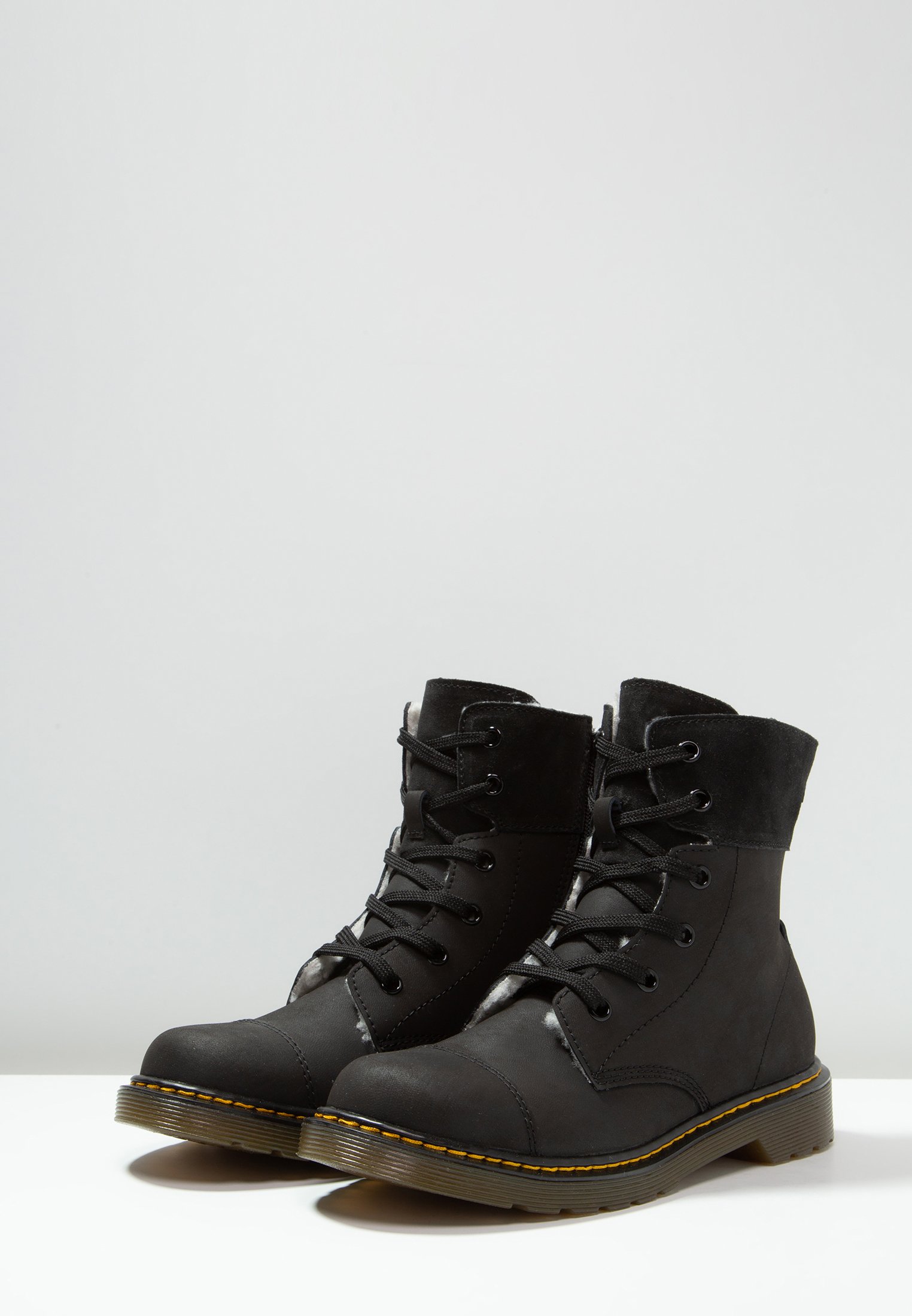 aimilita dr martens uk