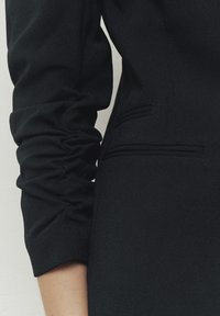 IKKS CREPE - Blazer - noir